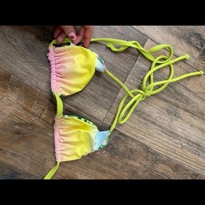Reversible bikini top